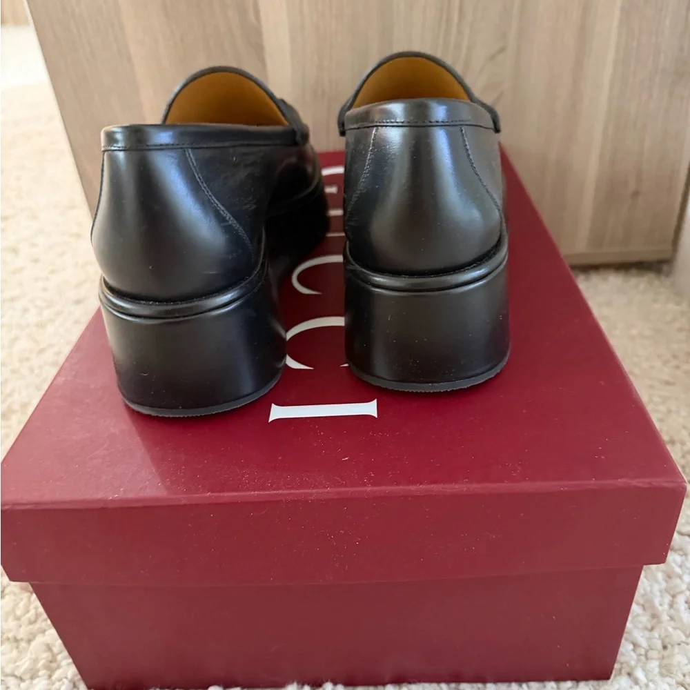 Gucci Black Platform Horsebit Loafers with Gold Hardware 38 $1250 retail - Picture 5 of 8